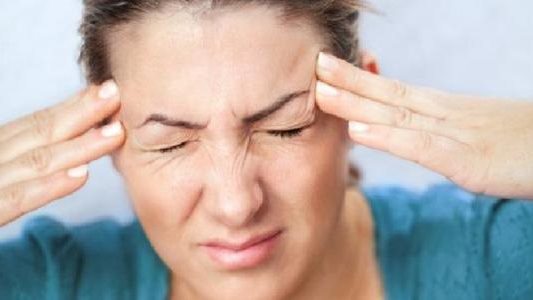 أسباب وأعراض الصداع التوتري