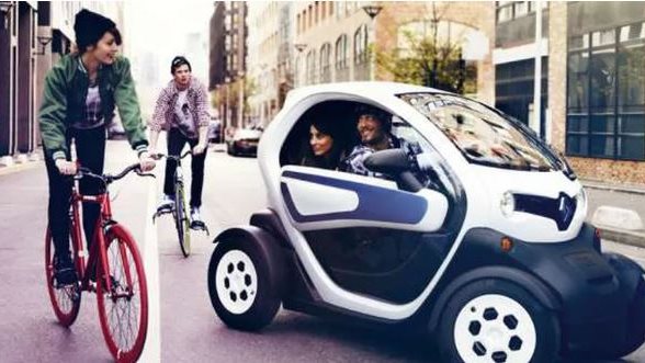 السيارة رينو تويزي Twizy الكهربائية الجديدة