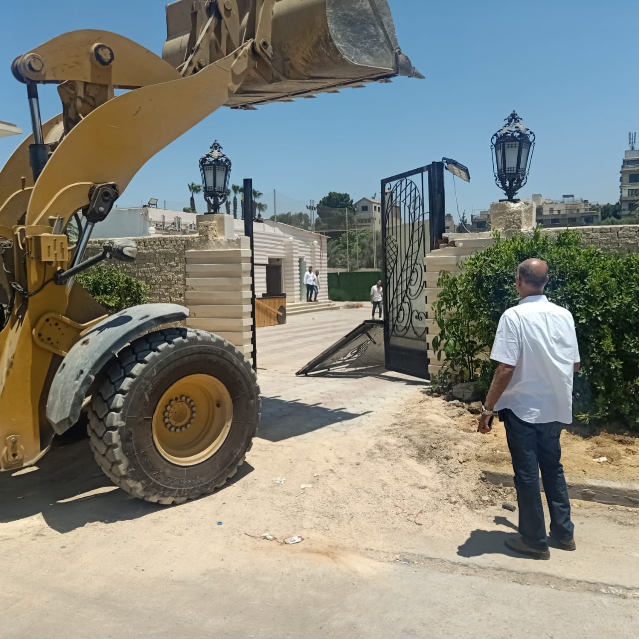 إزالة أكبر قاعة أفراح بالجيزة 