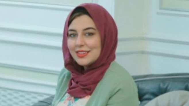 عزة عاطف