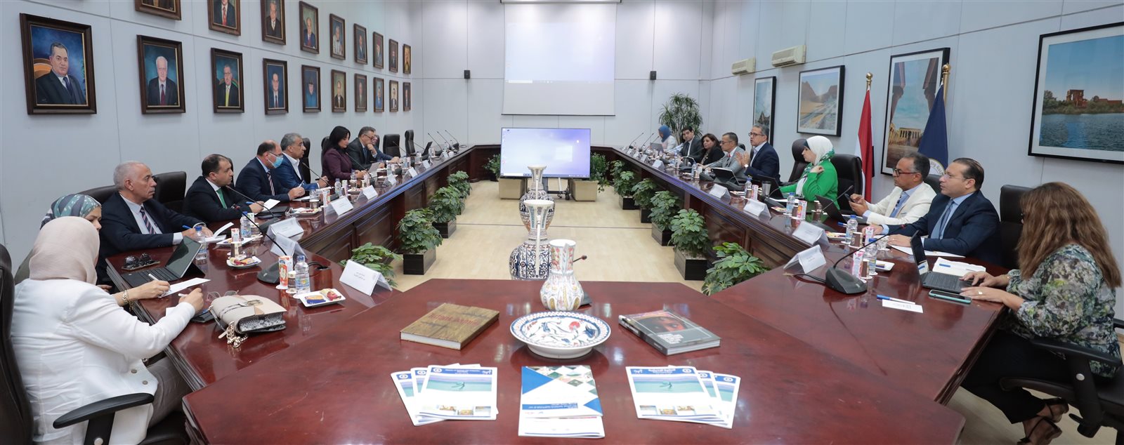 وزير السياحة والآثار