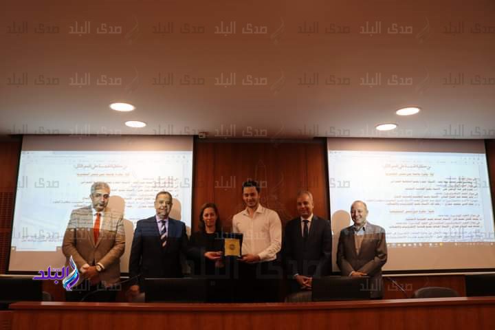 الحاصلين على جوائز الجامعة التقديرية والتشحيعية