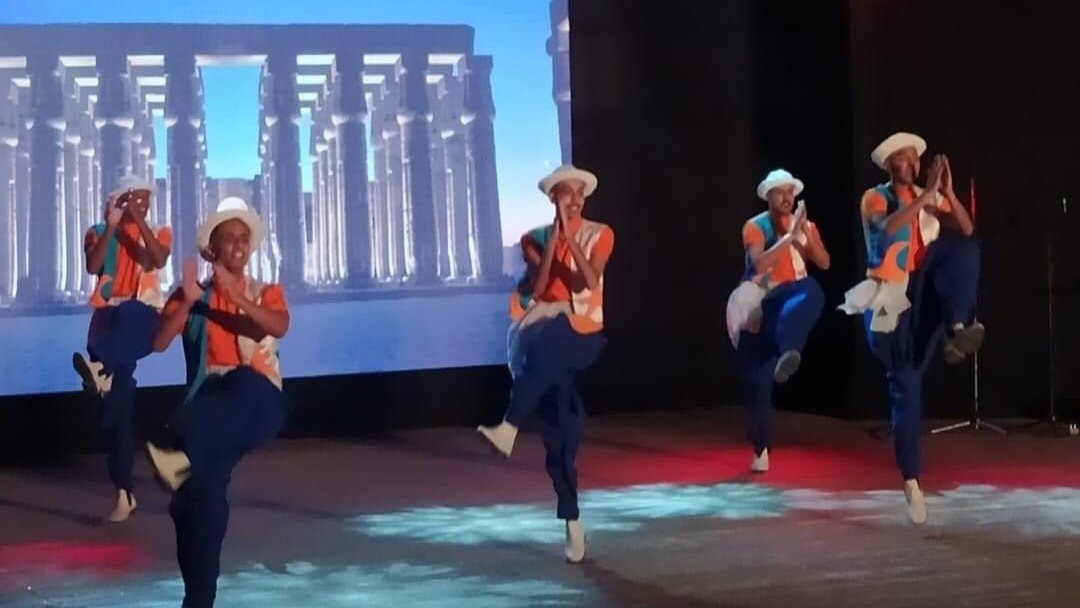 الحريه للفنون الشعبية 