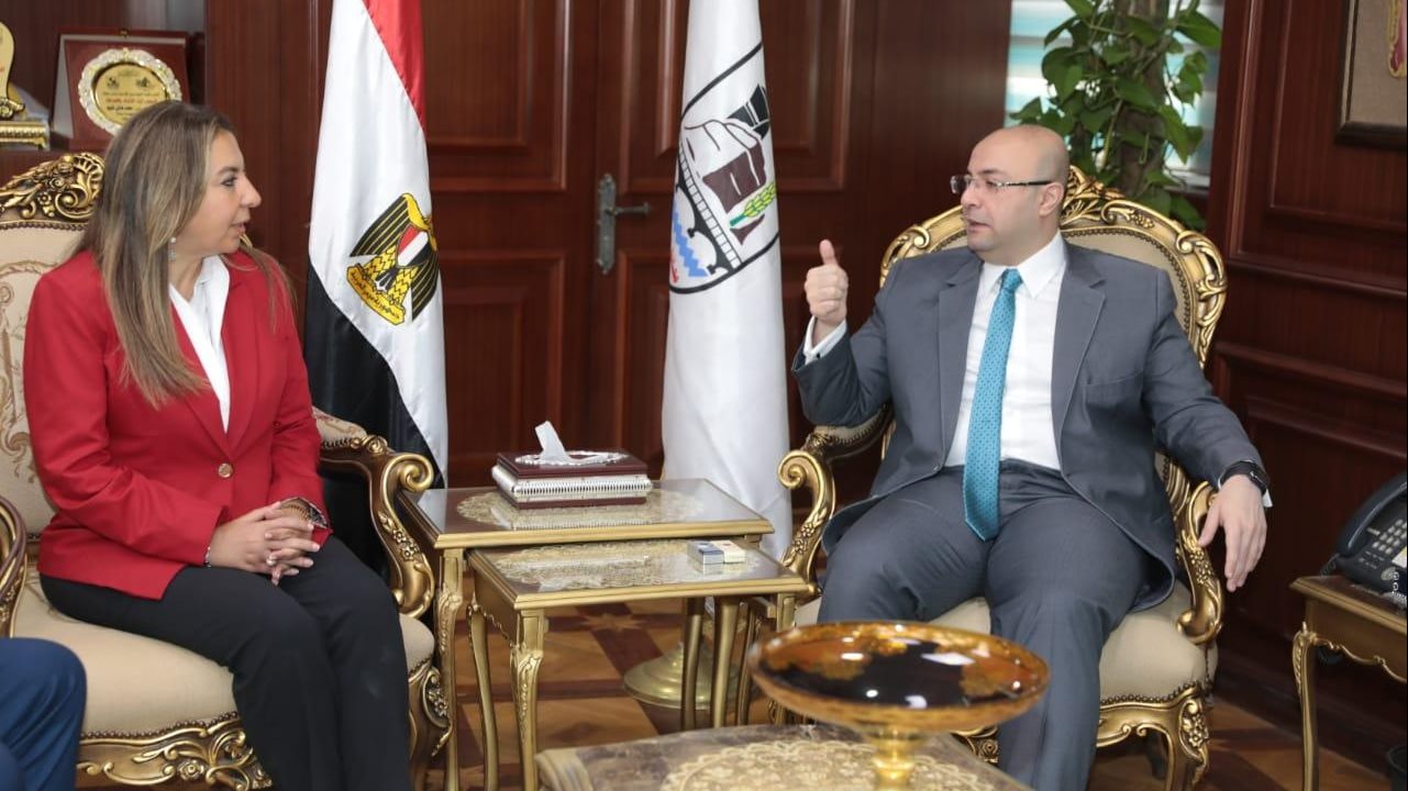 محافظ بني سويف ونائب وزير الاتصالات 