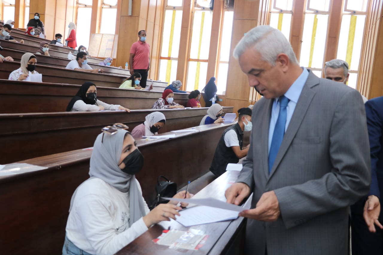 رئيس جامعة المنوفية 