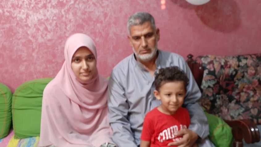 أسرة الطالبة المتفوقة