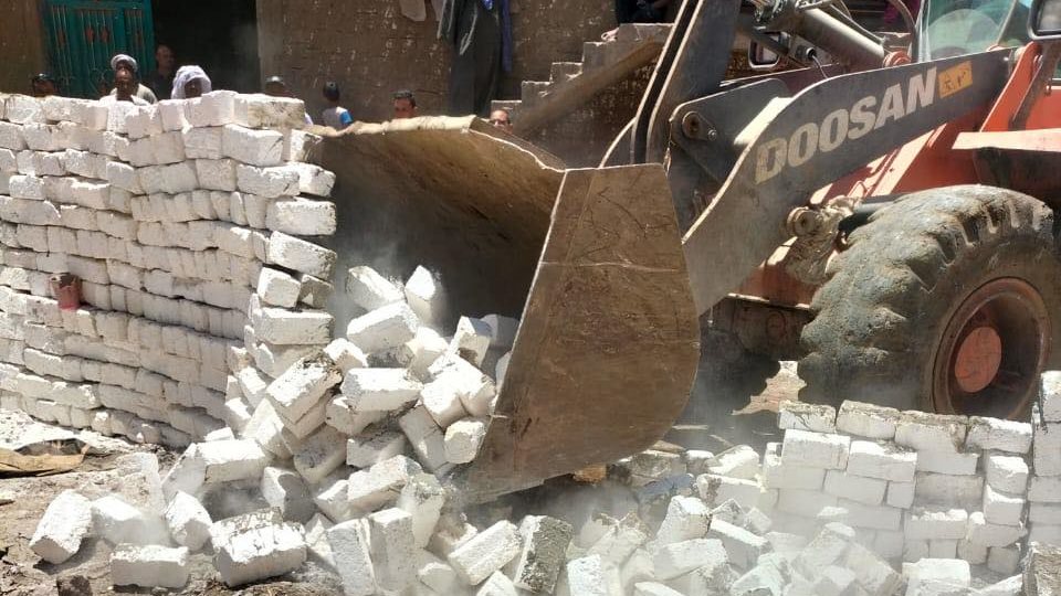 إزالة التعديات على الأراضي الزراعية وأملاك الدولة بالمنيا 