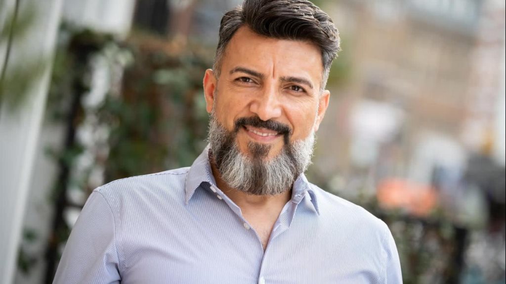 حسن إيبش