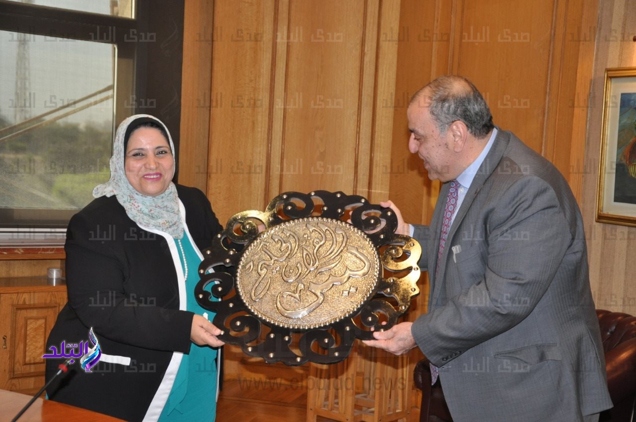 تمريض حلوان تحتفي بالدكتور ممدوح مهدي