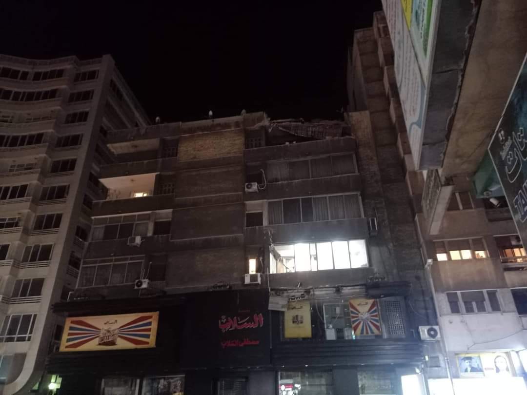 انهيار بلكونة