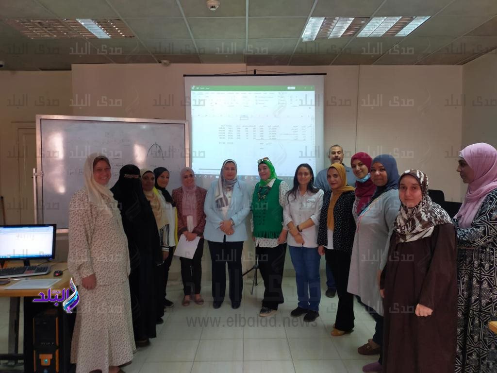 ألسن عين شمس تكرم المشاركين في دورة تدريبية