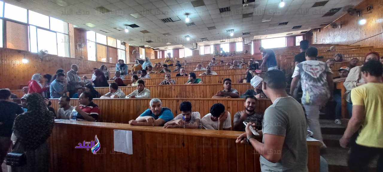 الامتحانات الفورية لمحو الأمية بتربية عين شمس