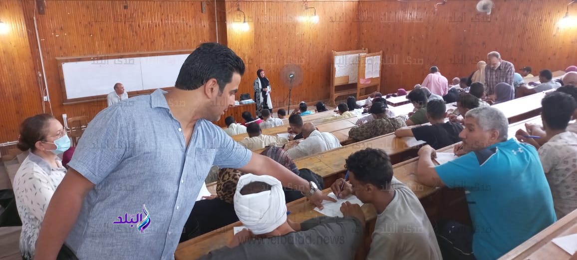 الامتحانات الفورية لمحو الأمية بتربية عين شمس