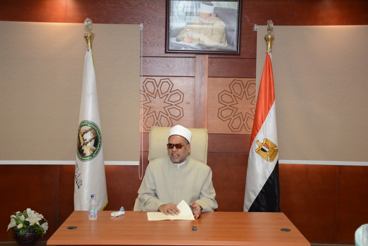 الدكتور عبد الفتاح العواري 