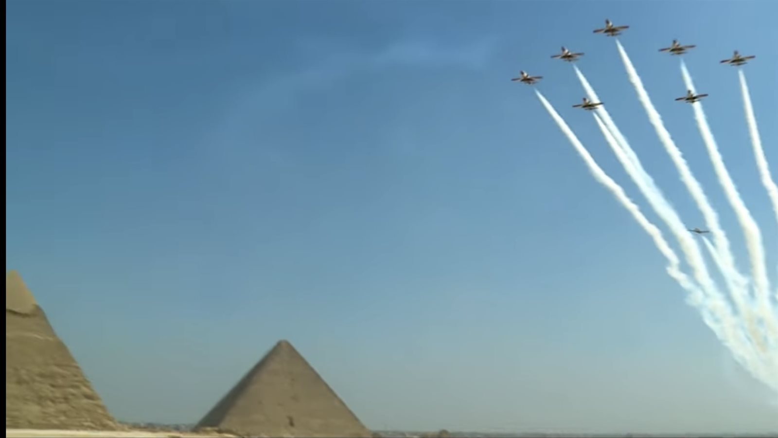 صورة لأحد العروض الجوية