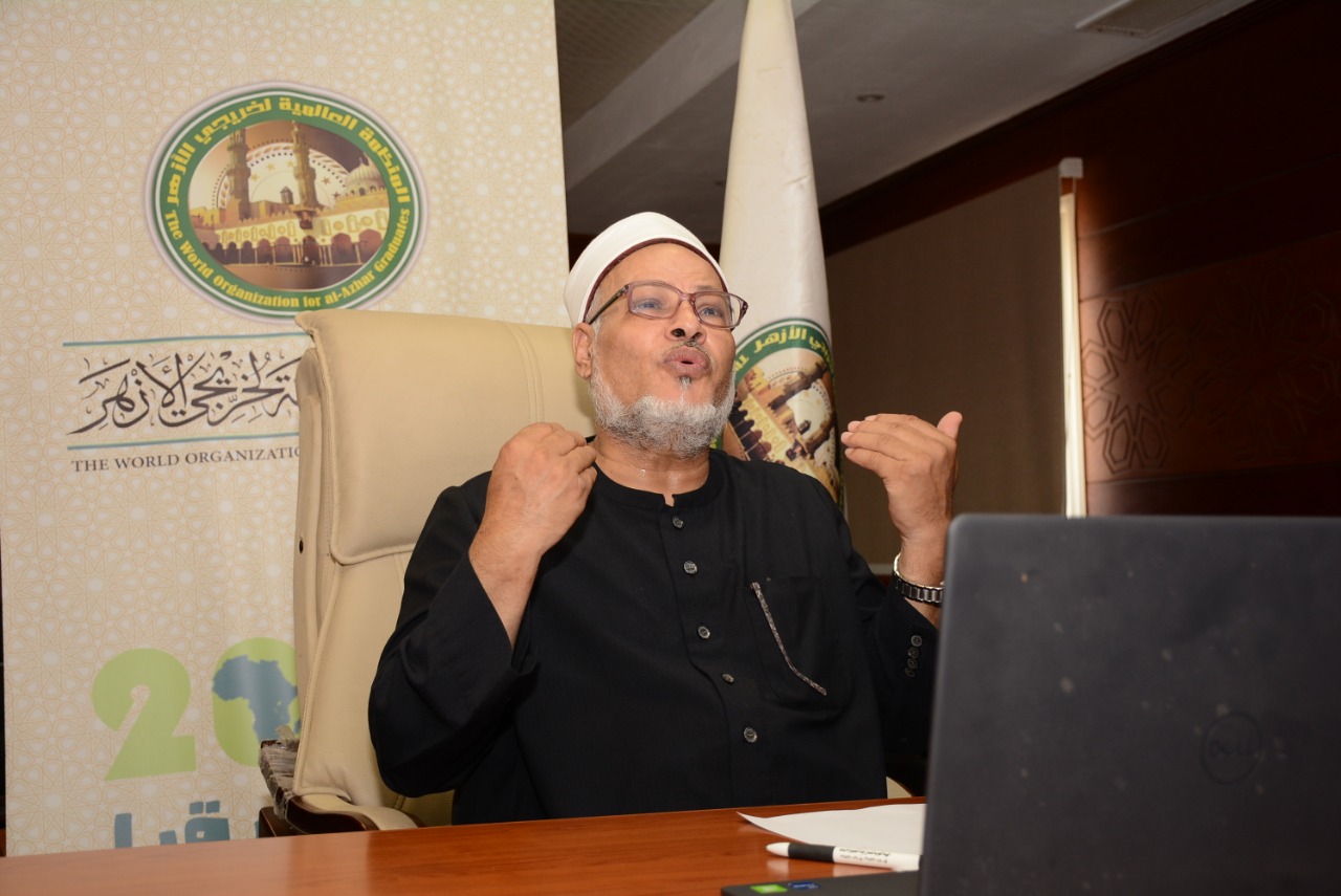 الدكتور إبراهيم الهدهد 
