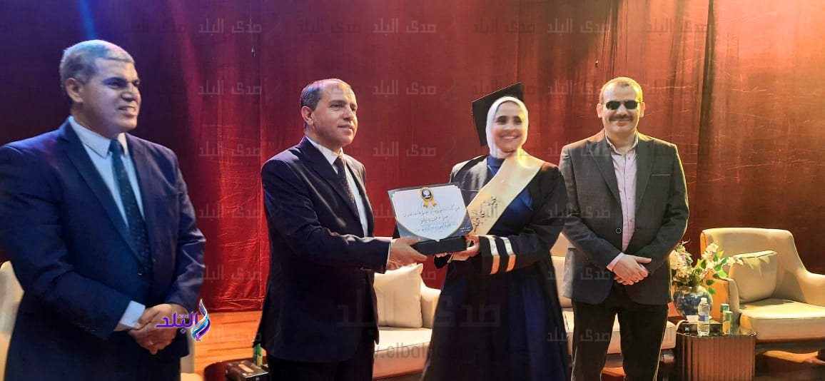 حفلاً لتخريج طلاب جامعة حلوان 