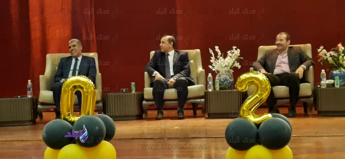 حفلاً لتخريج طلاب جامعة حلوان 