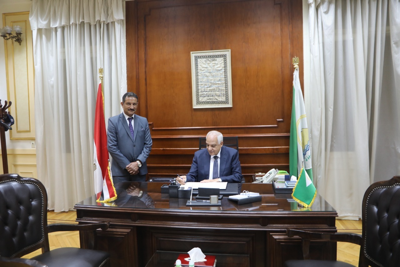 محافظ الجيزة 