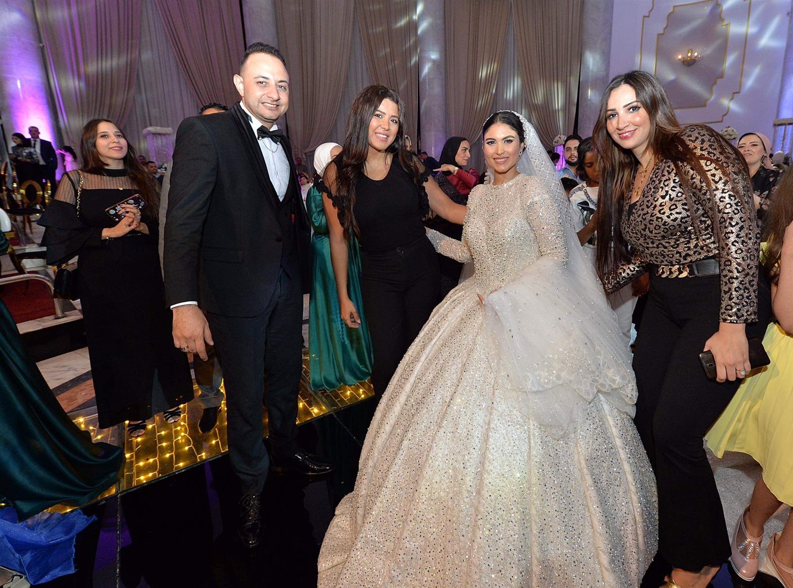 B4DE7889-3D77-41ED-90F9-99C793728E7F