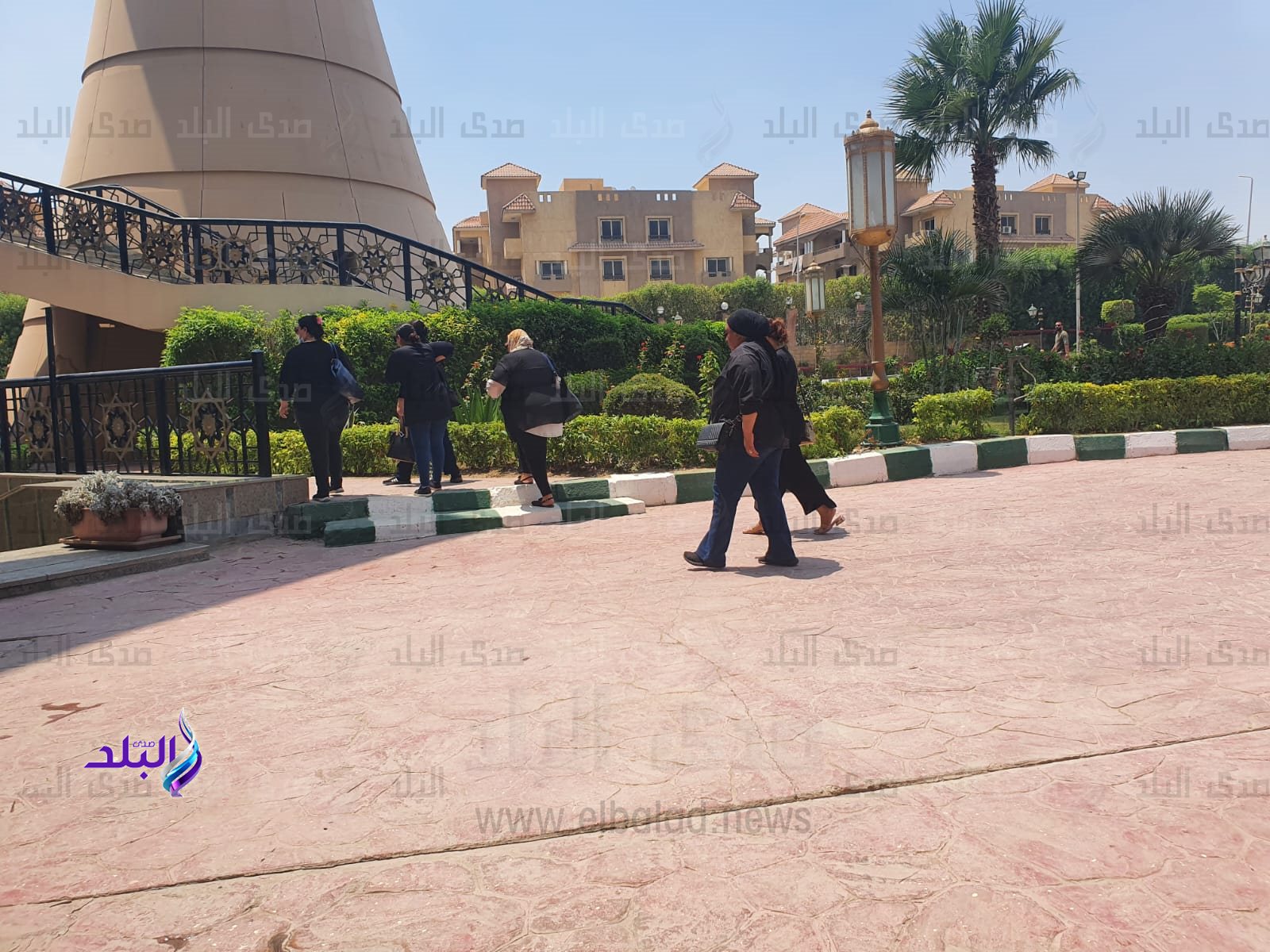 أثناء تشييع جثمان رجاء حسين 