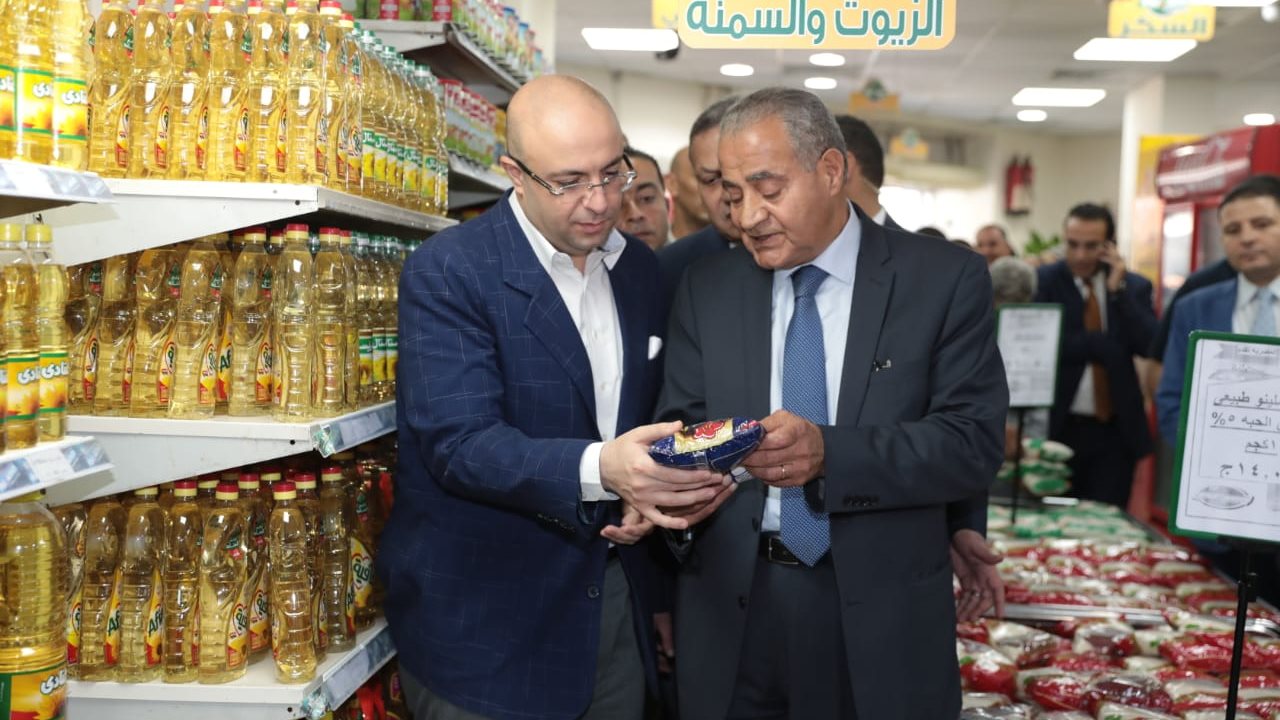 وزيرالتموين ومحافظ بني سويف