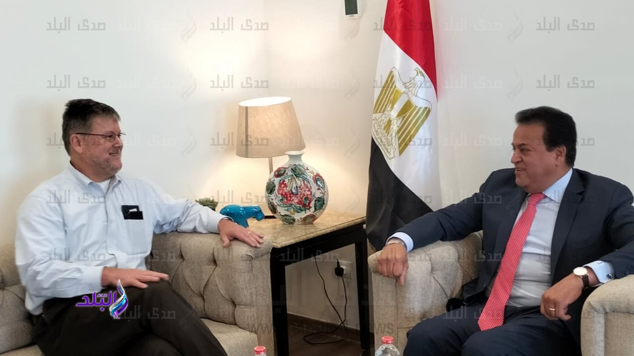 اتفاقية التعاون الأكاديمى بين جامعتي العلمين الدولية ولويفيل