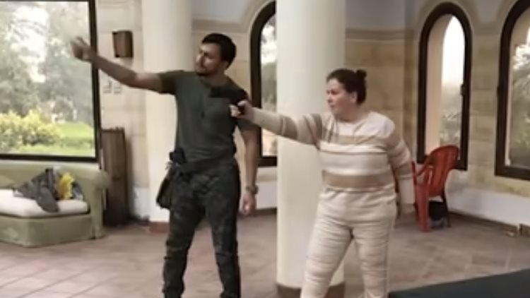 دلال عبد العزيز