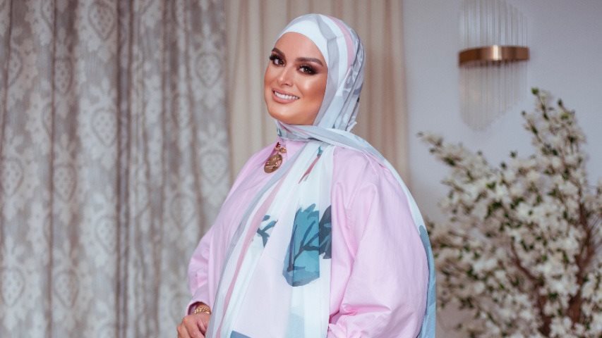 الإعلامية لمياء فهمي عبد الحميد