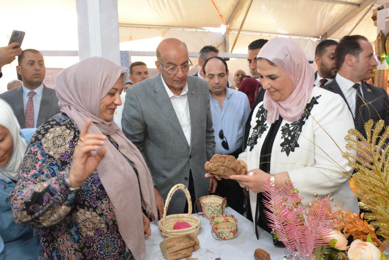 وزيرة التضامن الاجتماعى 