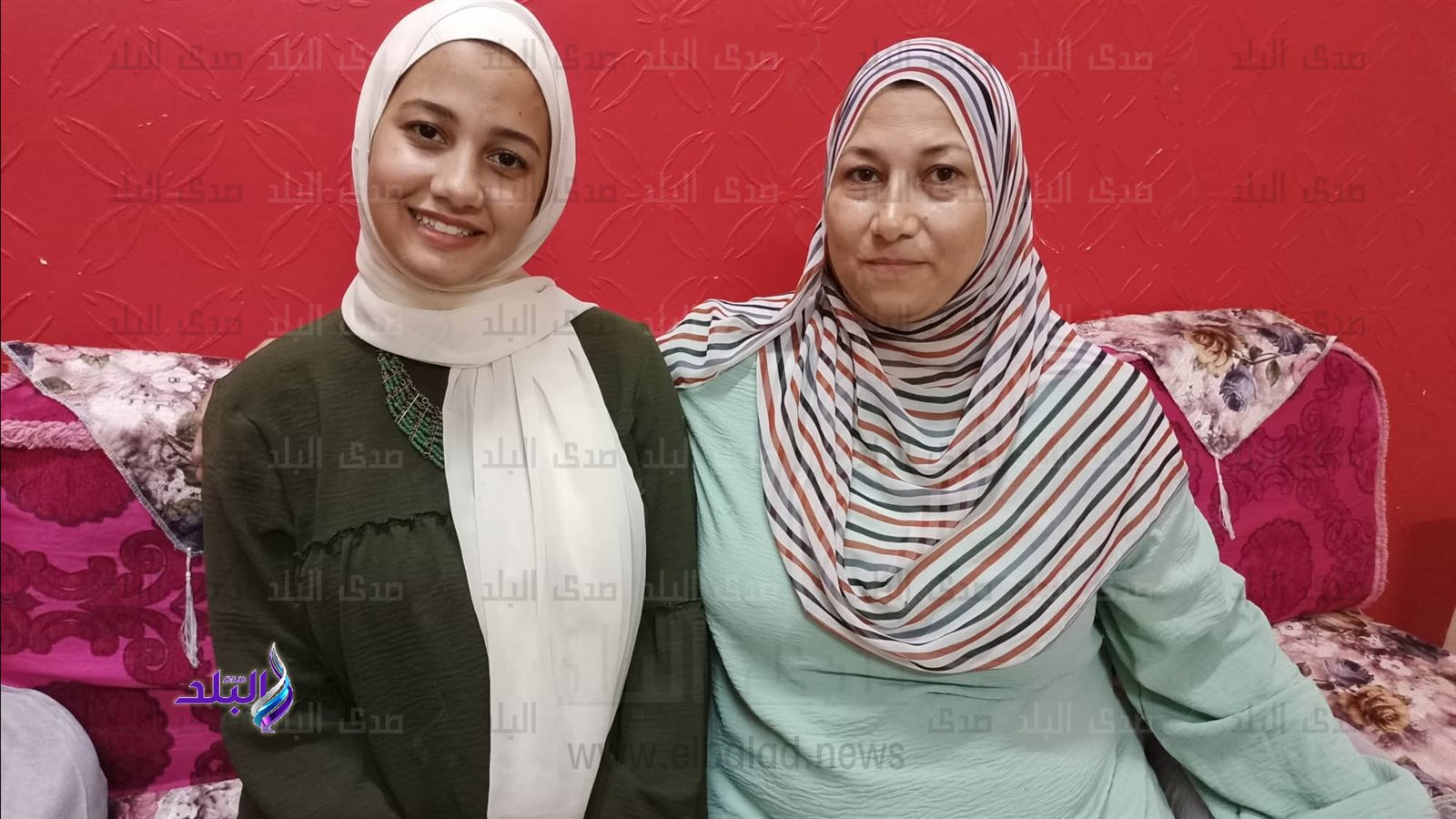 الحاجة نجاح ونجلتها