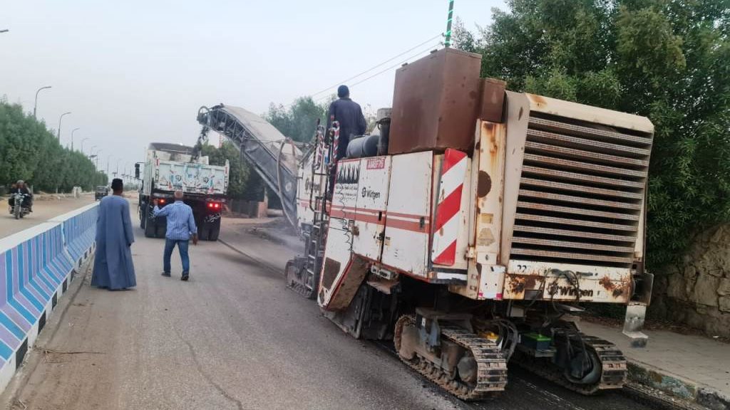 جهود إزالة التعديات والإشغالات بأسوان