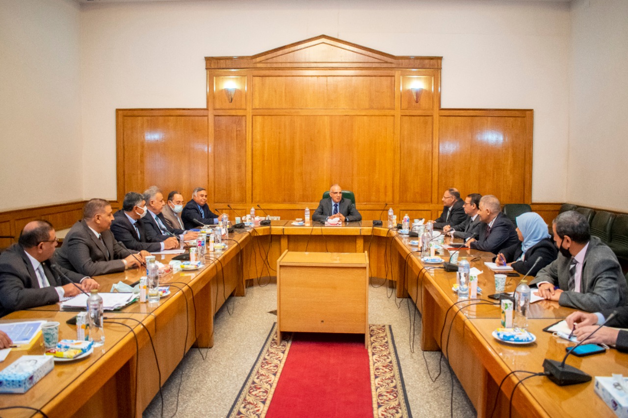 اجتماع وزير الري اليوم