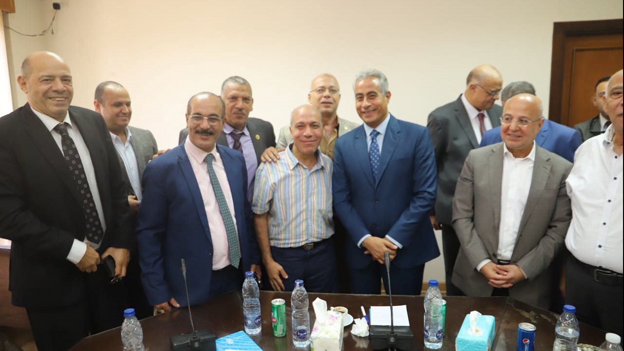 وزير القوى العاملة