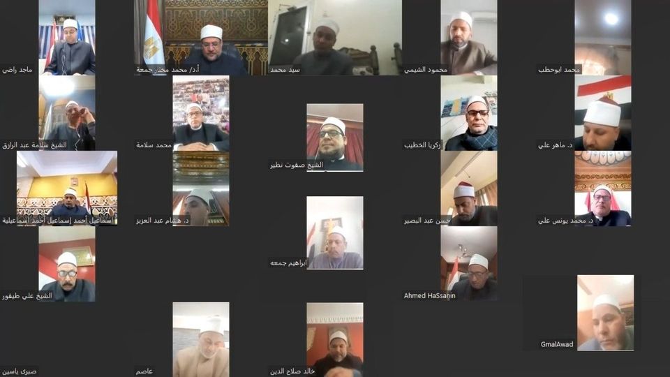 وزير الأوقاف لمديري المديريات : ضرورة استمرار إحكام السيطرة 
