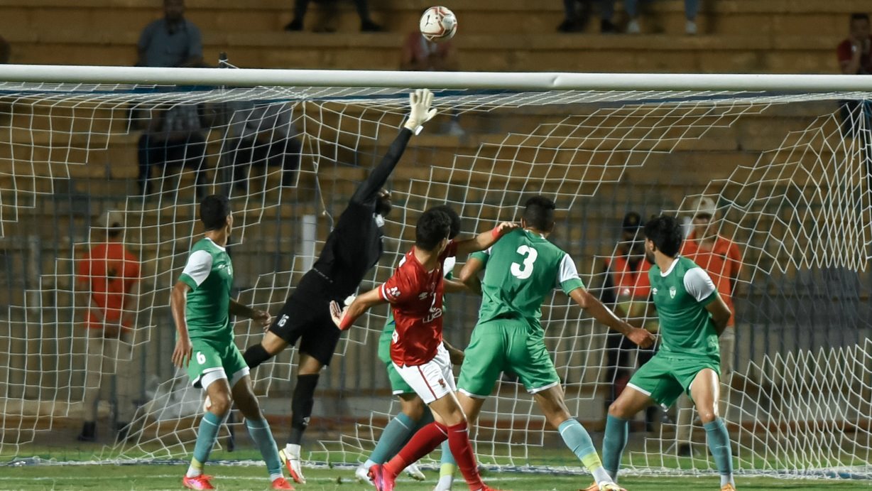 مباراة الاهلي وايسترن كومباني