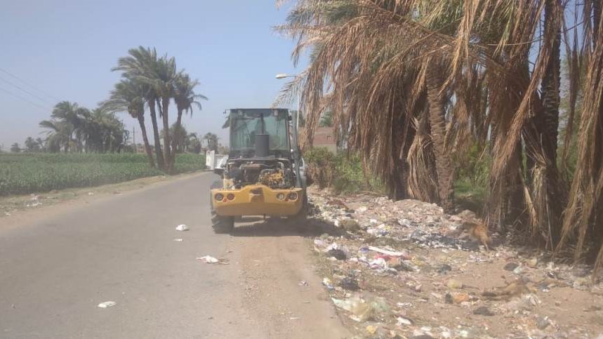 حملات نظافة بقرى مراكز أسيوط 