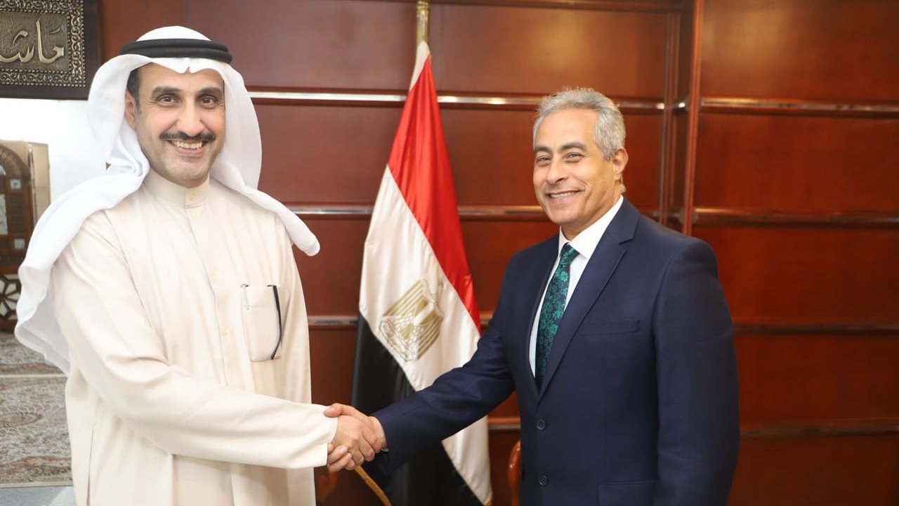 وزير القوى العاملة
