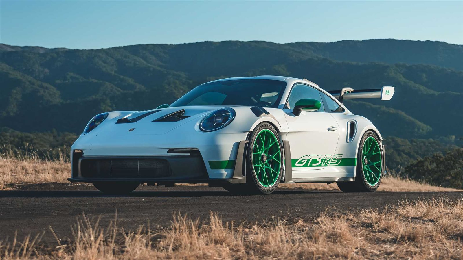 سيارة بورشه 911 GT3 RS