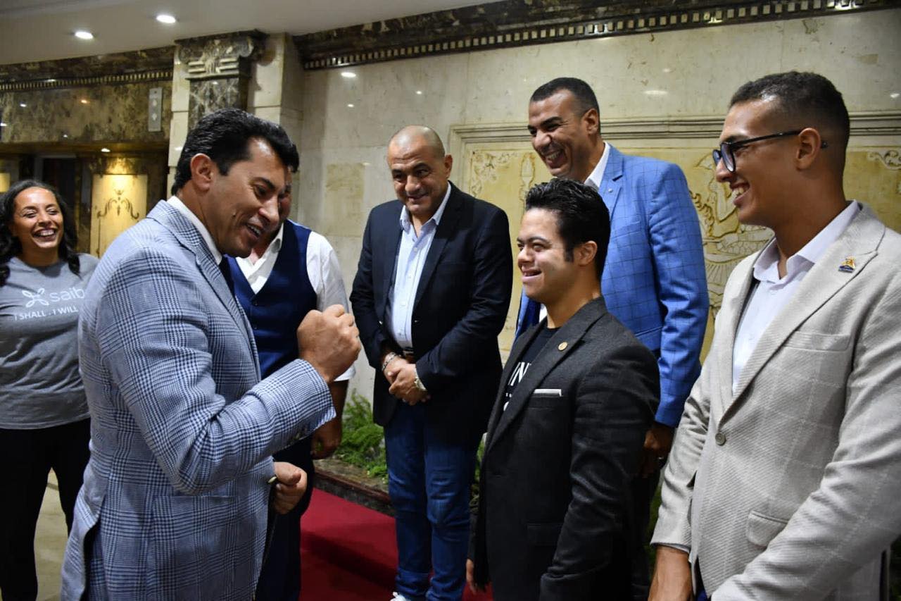 وزير الرياضة يُكرم أبطال بعثة مصر 