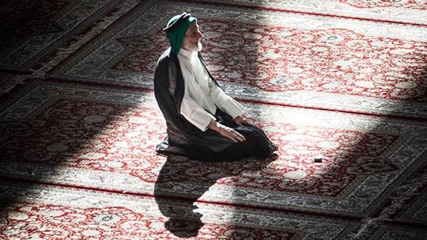 حكم تأخير صلاة العشاء بدون عذر