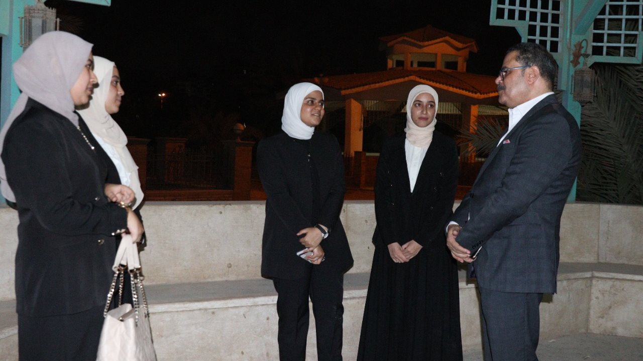 قادرون باختلاف
