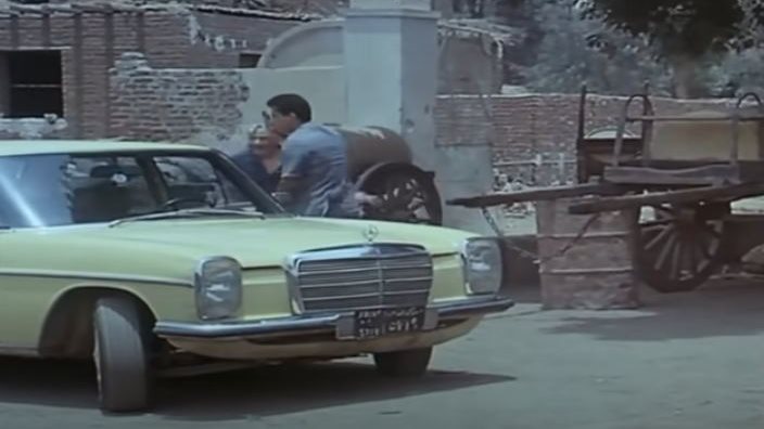 لست شيطانًا ولا ملاكًا.. قصة مرسيدس "الخنزيرة" مع نور الشريف