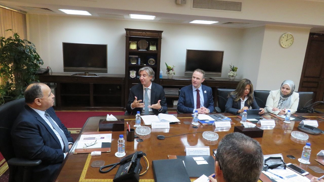  لقاء وزير المالية مع الممثل المقيم لبرنامج الأمم المتحدة