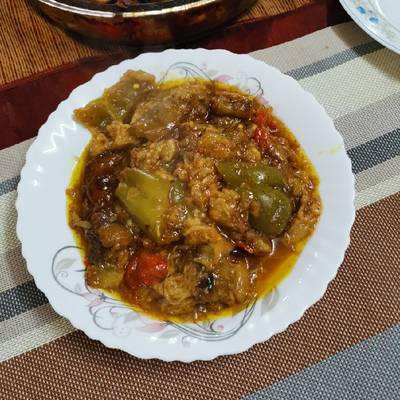 مسقعة خضرا بالفلفل الأحمر 