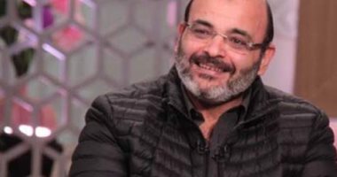 الشاعر أيمن بهجت قمر