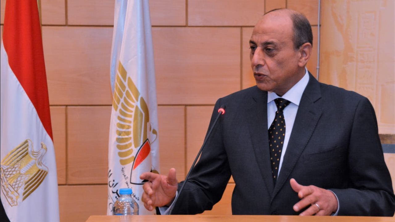 وزير الطيران المدني الفريق محمد عباس حلمي وزير الطيران المدني الفريق محمد عباس حلمي