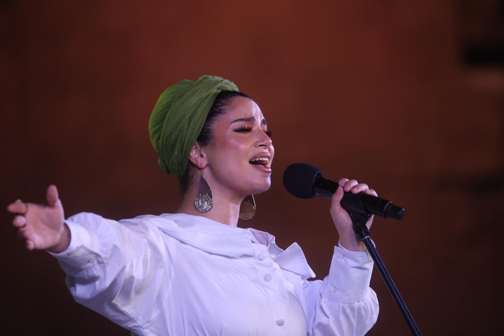  النجمة حنان ماضى 