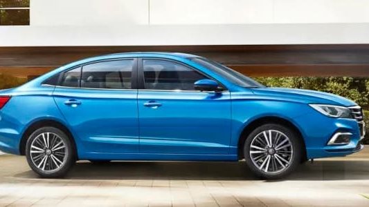 5 سيارات سيدان 