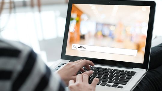 برامج مينفعش متكونش موجودة على اللابتوب بتاعك